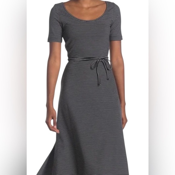 Club Monaco Dresses & Skirts - Club Monaco Striped Tie Waist Midi Dress Size S/P